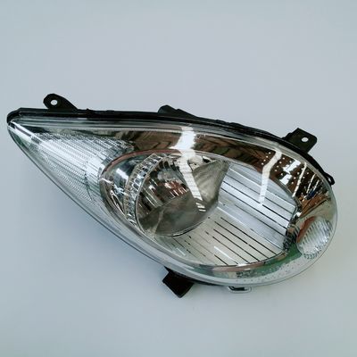 OE n.o 4121100/200U8010/8050 Peças de automóveis brancas quentes para faróis JAC J3 a preços acessíveis