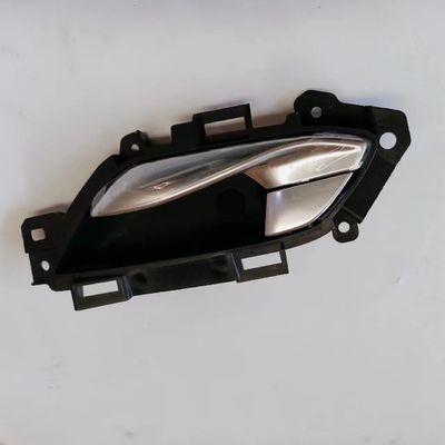 0.2kg Partes de automóveis Número OE 6105140U3401 para JAC S4 Porta da frente esquerda